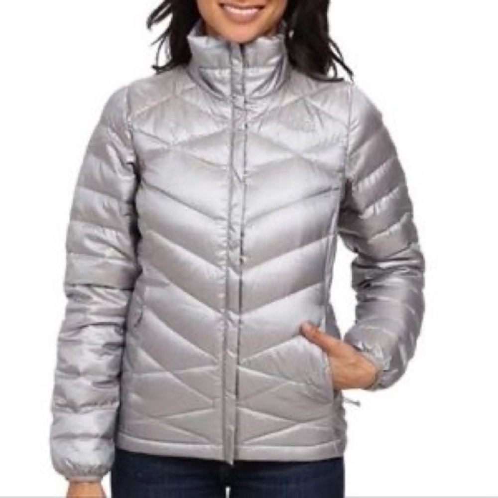 silver puffer jacket (FITS A MEDIUM)